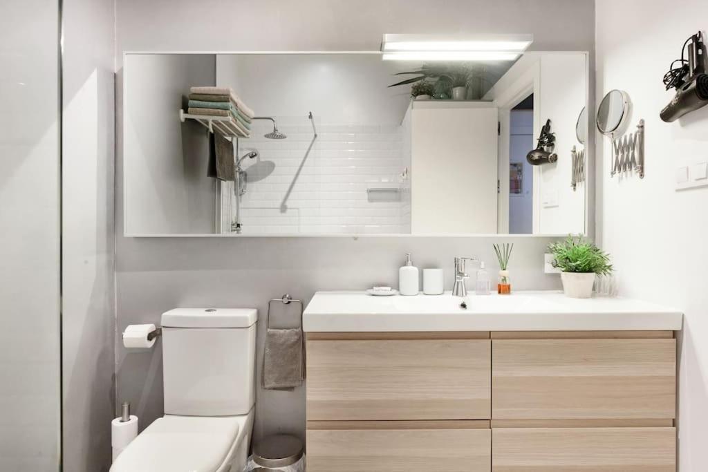 Modern Loft In The Heart Of Appartamento Siviglia